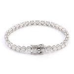 Exquisite Round Cut White Gold Moissanite Bracelet