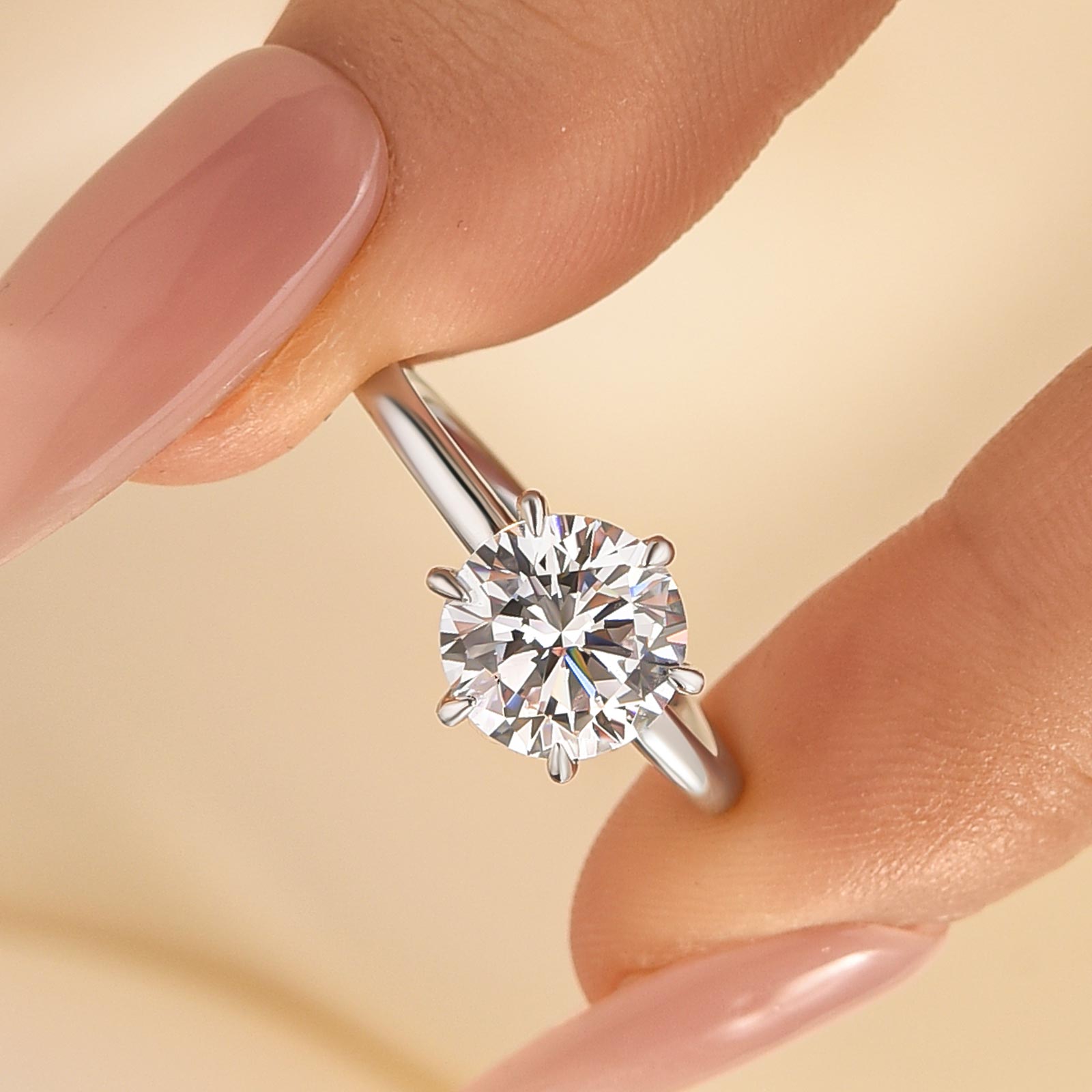 1-207 S925 Classic Round Cut Solitaire Engagement Ring for Her - Image 1