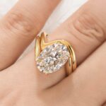 S925 2PC Moissanite Wedding Sets 5.5Ct Oval Cut Yellow Gold Solitaire Engagement Ring with Curved Wedding Band