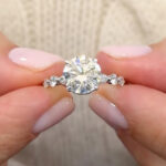 S925 Maxine Moissanite 2.0 Carat Round Cut Engagement Ring in Sterling Silver