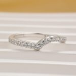 S925 Round Cut White Gold Curved Wedding Band For Woman - Image 4