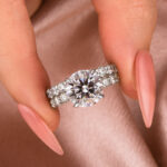 S925 Moissanite 4.0Ct Round Cut Side Stone White/Yellow Gold Travel Bridal Set