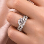 S925 Moissanite 4.0Ct Round Cut Side Stone White/Yellow Gold Travel Bridal Set - Image 2
