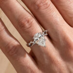 S925 4.0Ct Pear Cut Twisted Willow Ring White Gold Moissanite Diamond Ring