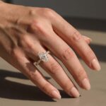 S925 White &Green Moissanite 3.0 Ct Marquise Cut Side Stone Yellow Gold Engagement Ring - Image 3