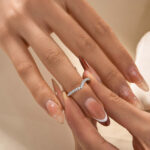 S925 Round Cut White Gold Curved Wedding Band For Woman - Image 3