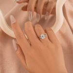 S925 Moissanite 2.5Ct Oval Cut White Gold Engagement Ring - Image 2
