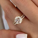 S925 Maxine Dazzling Moissanite 4.0 Carat Round Cut Yellow Gold Wedding Ring Set