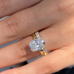 S925 2PC 8.0Ct Cushion Cut Yellow Gold Engagement Ring Set with Round Cut Band - Image 2