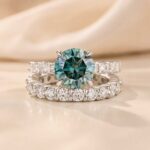 S925 Green Moissanite Hidden Halo 3.0Ct Round Cut Engagement Ring with Classic 2.5Ct Round Cut Wedding Band - Image 4