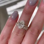 S925 Maxine Exquisite 4.0 Ct Oval Cut Wedding Ring Set in Sterling Silver - Image 2