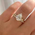 S925 Lovely 3.5Ct Pear Cut Wedding Ring Set In Sterling Silver