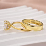 S925 Maxine Moissanite 2.0 Carat Round Cut Yellow Gold Wedding Ring Set With Wide Wedding Band - Image 4