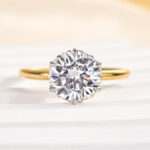 S925 2.0 Carat Moissanite Precious Two-tone Engagement Ring - Image 3