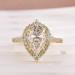 S925 Moissanite 2.5 Ct Halo Pear Cut Yellow Gold Travel Ring - Image 5