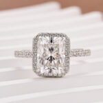 S925 Moissanite 3.0 Ct Halo Radiant Cut White Gold Engagement Ring - Image 4