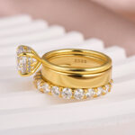 S925 Maxine Moissanite 2.0 Carat Round Cut Yellow Gold Wedding Ring Set with Wide Band - Image 6