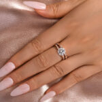 S925 Maxine Moissanite Twist 2.0 Carat Round Cut Wedding Ring Set In Sterling Silver - Image 6