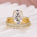 S925 Moissanite Solitaire 4.0Ct Oval Cut Yellow Gold Women's Wedding Ring Set - Image 5