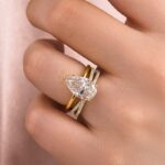 S925 Moissanite 4.0 Ct Pear Cut Yellow Gold Wedding Ring With X Criss Cross Wedding Band