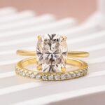 S925 Moissanite 4.0 Ct Solitaire Cushion Cut Yellow Gold Wedding Ring Set - Image 4