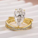 S925 Moissanite 4.0 Ct Pear Cut Yellow Gold Wedding Ring With X Criss Cross Wedding Band - Image 4