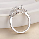 S925 Gorgeous 4.0Ct Pear Cut Three Stone Engagement Ring - Image 5