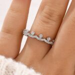 S925 Unique 0.5Ct Eternity Crown-Shaped Wedding Band In Sterling Silver