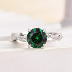 S925 Twist Round Cut Emerald Green Engagement Ring In Sterling Silver - Image 4