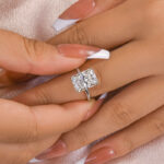 S925 Maxine Timeless Moissanite 3.5 Ct~4.5 Ct Radiant Cut Engagement Ring In Sterling Silver - Image 4