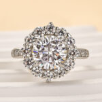 S925 Maxine Moissanite 2.0 Ct Round Cut White Gold Engagement Ring For Women