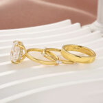 S925 Moissanite 3PC 5.5Ct Oval Cut Yellow Gold Wedding Ring Set For Women - Image 4