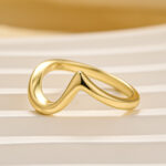 S925 Elegant Curved Wedding Band For Woman in Sterling Silver - Image 3