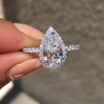 S925 Maxine Moissanite Halo 2.5Ct Carat Pear Cut Engagement Ring