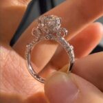 S925 Moissanite 2.0Carat Round Cut Vintage Engagement Ring in Sterling Silver - Image 2