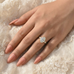 S925 Maxine Outstanding Moissanite 4.0 Carat Oval Cut Engagement Ring - Image 2