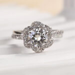S925 Maxine Moissanite 1.0 CT Twist Flower Design Engagement Ring - Image 4