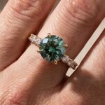 S925 Moissanite 4.0Ct Green Round Cut White Gold & Yellow Gold Engagement Ring - Image 7