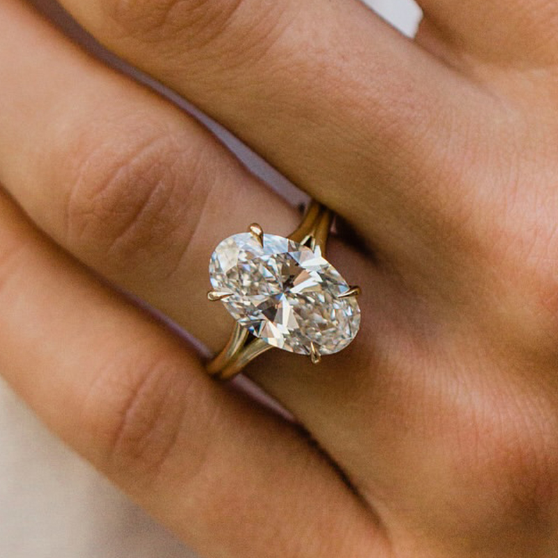 ER1671YS-2-0 S925 5.0Ct Oval Cut Split Shank Engagement Ring In Sterling Silver - Image 1