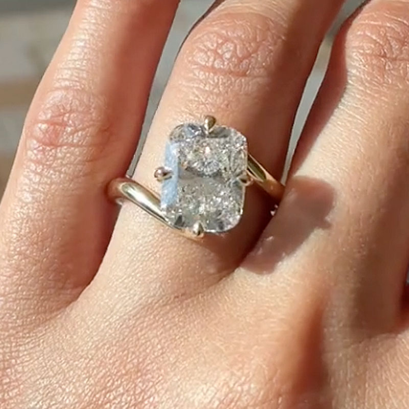 ER1790Y-1-Q7vpp3 S925 4.0Ct Cushion Cut Solitaire Engagement Ring In Sterling Silver - Image 1