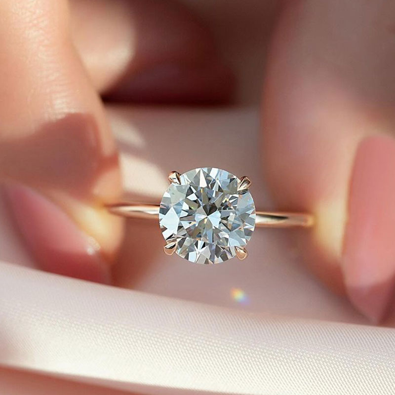 ER456 S925 Luxurious Round Cut 4 Prong Solitaire Engagement Ring For Women In Sterling Silver - Image 1