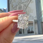 S925 Luxurious Elongated Cushion Cut 9.0Ct Engagement Ring For Women In Sterling Silver