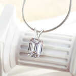 S925 3.5Ct Lovely Emerald Cut Necklace - Image 3