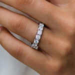 S925 Stunning Round Cut Women's Wedding Band In Sterling Silver