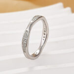 S925 Classic 0.3Ct Sterling Silver Wedding Band With Round Cut Stone - Image 3