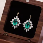 *Vintage Oval Green Lab Gemstone Starburst Halo Drop Earrings - Image 5