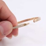 *Elegant Channel-Set Moissanite Gold Bangle Bracelet - Image 4