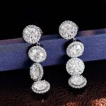*round moissanite halo linear earrings - Image 5